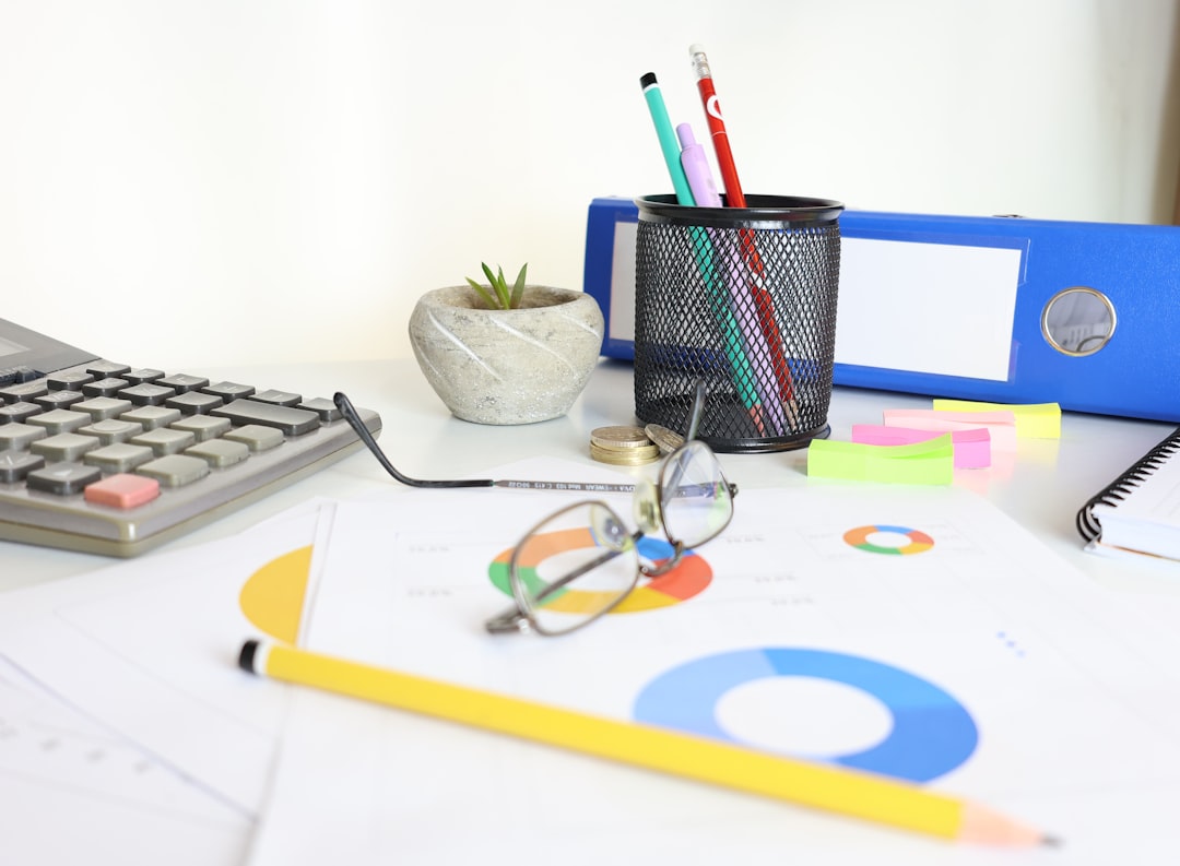 בשארה וסאם - אסטרטגיות מקיפות לצמיחת עסקים ושיפור נוכחות דיגיטלית